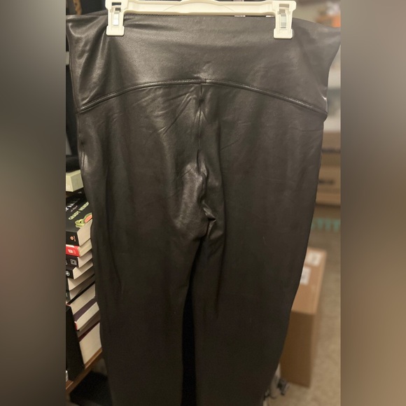 Spanx “Best Selling” Faux Leather Leggings - Plus - Size 3X - Picture 3 of 4